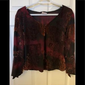 Vintage top with peak a boo sleeves